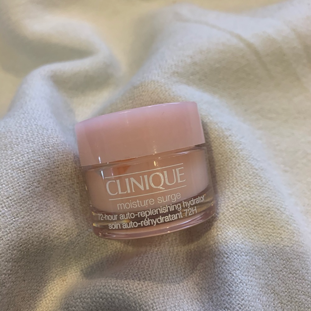 Clinique Moisture Surge
